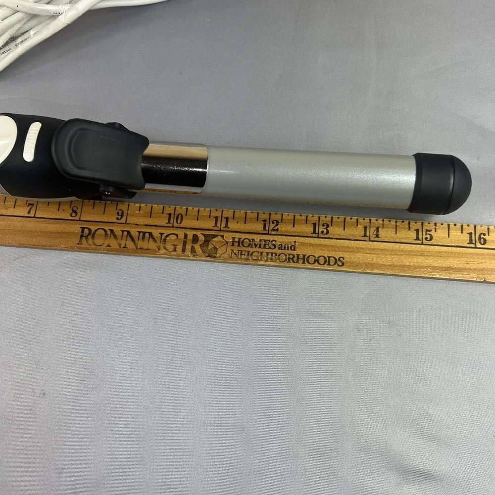 Beachwaver S1 Auto Rotating Curling Iron 1